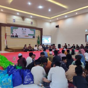 Kemenag Lobar Tebar 1000 Bingkisan di Lebaran Yatim dan Difabel Mandiri