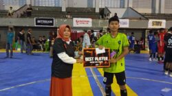 Bukan Jago Kandang, Tim Futsal MAN Lobar Sukses Taklukkan GOR 17 Desember Sebagai Juara