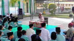 Sentuhan Spiritual di MTsN 2 Lobar: TGC H. Alamuddin Isi Program Pagi Mengaji