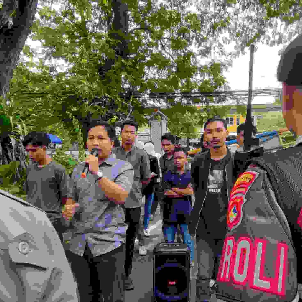 Koalisi Pemuda NTB Kepung Kantor PUPR NTB: Blacklist Kontraktor Nakal