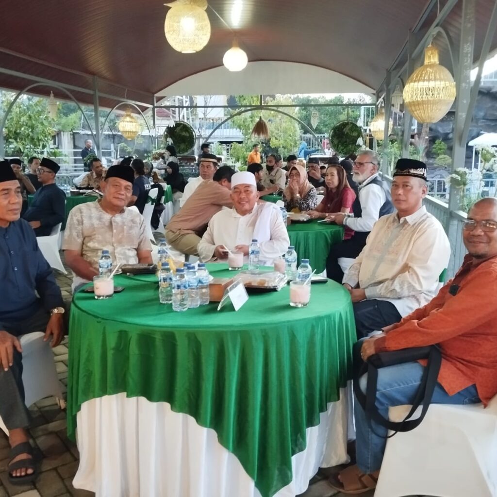 Bukber di Rumah Brigjen Lalu Iwan, Puluhan Jurnalis NTB Dapat Tausiyah Hikmah Puasa